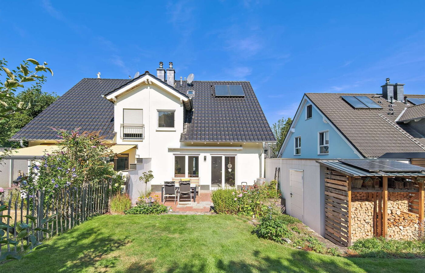 Rückansicht mit Garten