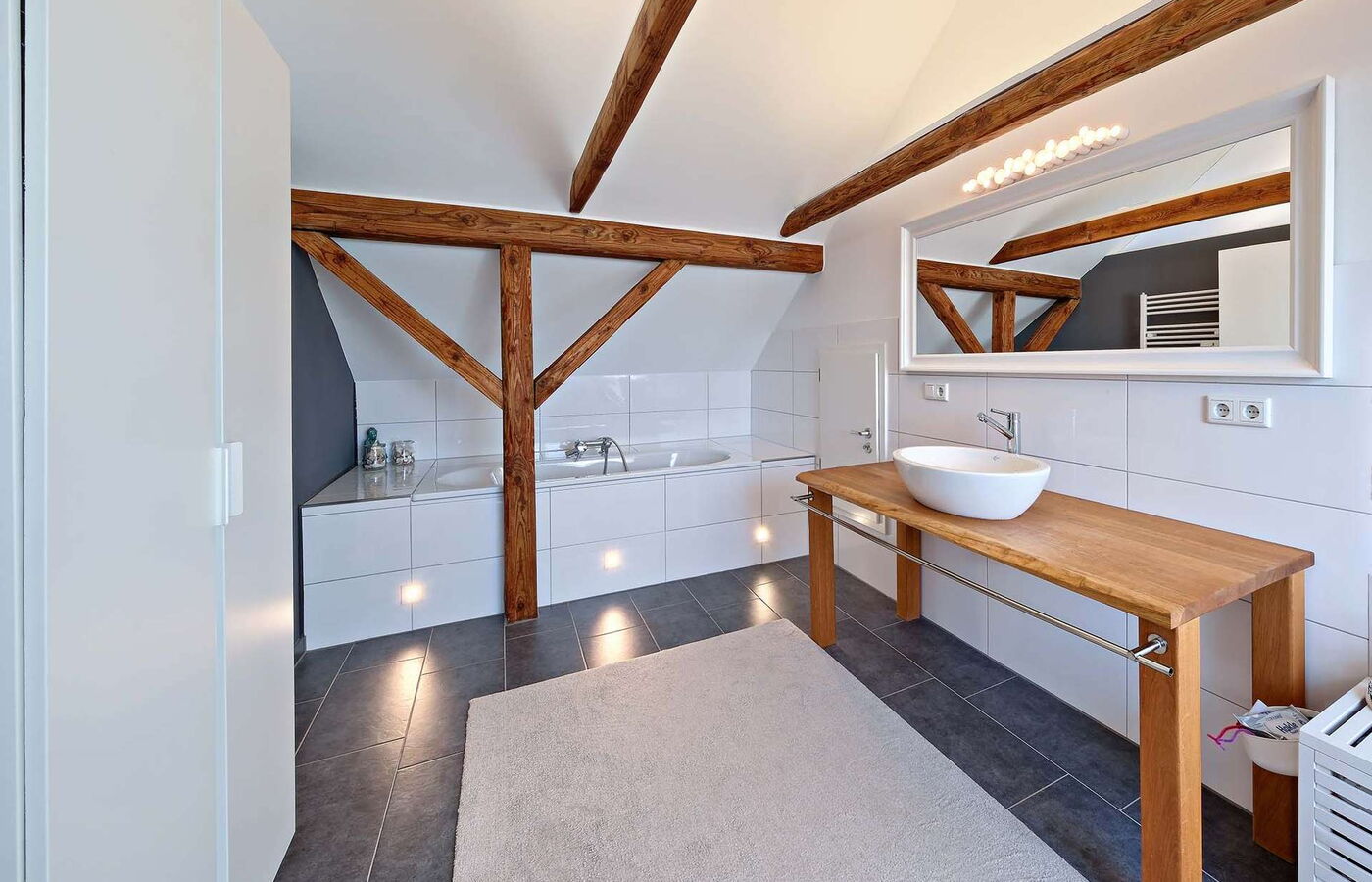 Badezimmer 2 Dachgeschoss