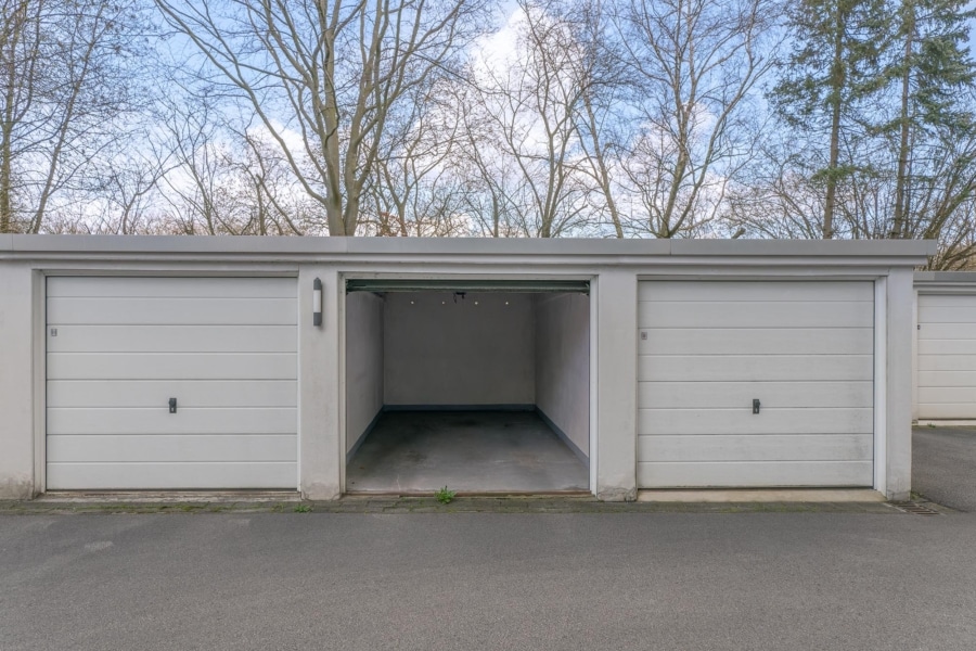 Gemütliche 2-Zimmer-Wohnung mit Garage und herrlicher Aussicht in Hagen-Boloh - Garage
