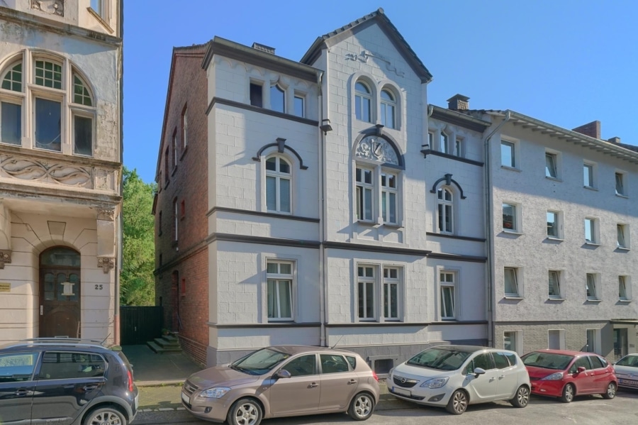 Attraktives Mehrfamilienhaus mit drei vermieteten Wohneinheiten in Wetter (Ruhr) - Außenansicht
