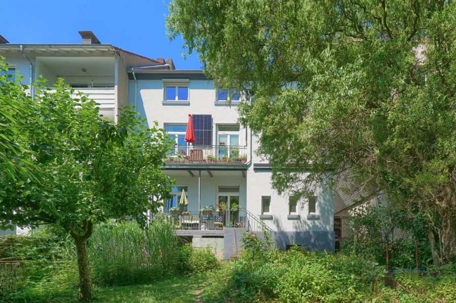 Attraktives Mehrfamilienhaus mit drei vermieteten Wohneinheiten in Wetter (Ruhr) - Ansicht Rückseite