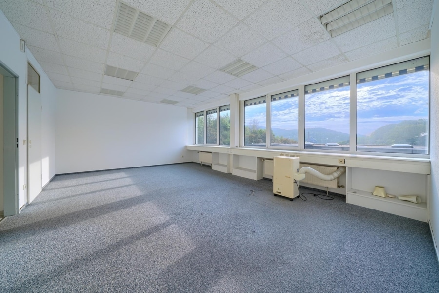 Großzügige Büroetage von ca. 247m² in Hagen-Emst: Der perfekte Standort für Ihr Unternehmen - Büro