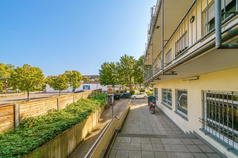 Renditestarkes Investment: Wohn- und Geschäftshaus in Essen-Nordviertel - Einfahrt Tiefgarage