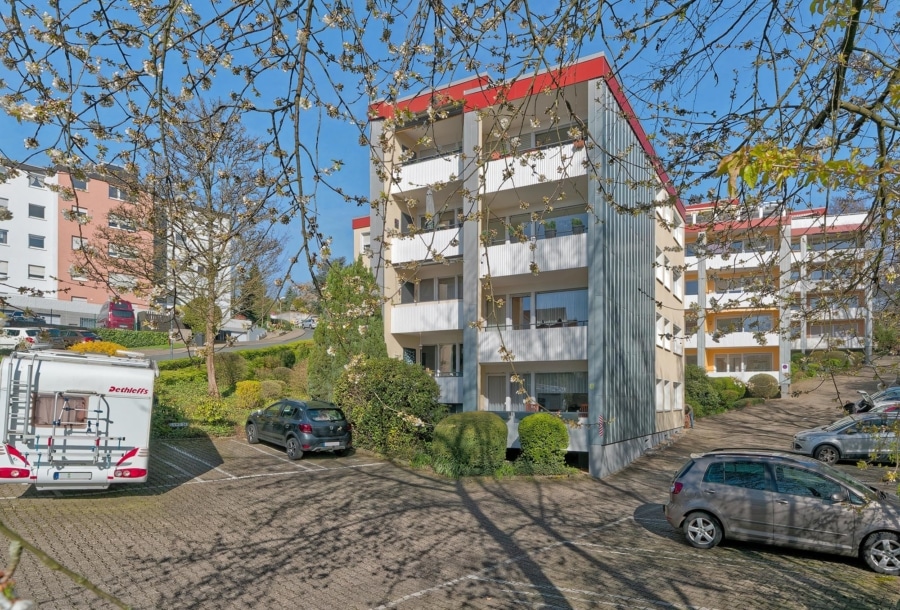 Investment-Chance: Sonnige 2-Zimmer-Eigentumswohnung mit Loggia in Herdecke am Schraberg - Außenansicht