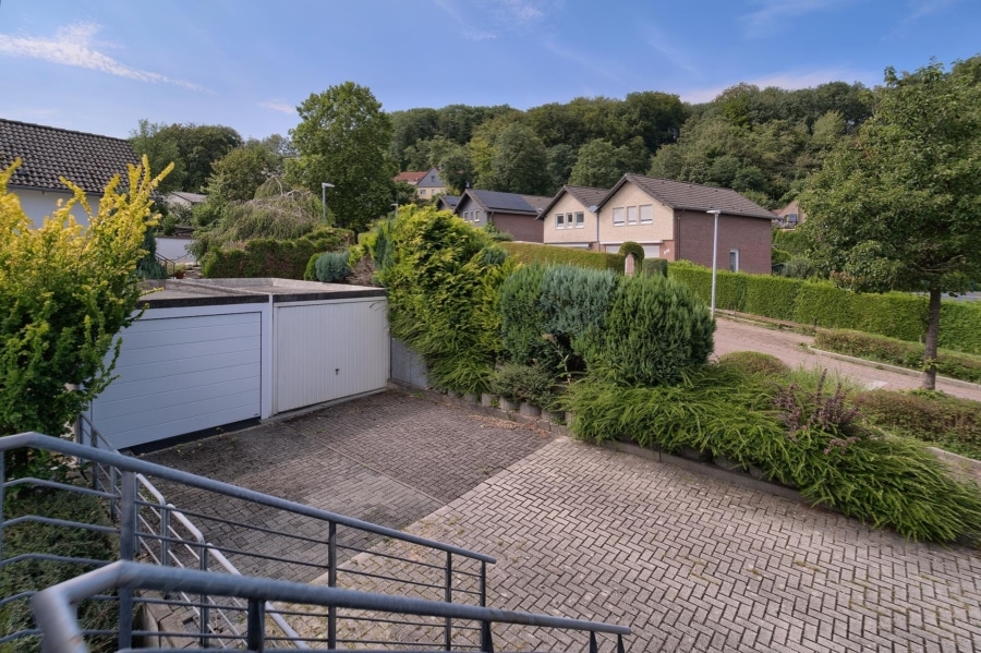 Attraktive 3-Zimmer-Eigentumswohnung mit Balkon in ruhiger Lage von Herdecke-Westende - Aussicht 1