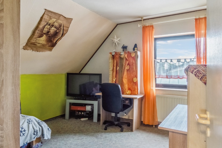 Charmante Maisonettewohnung mit eigenem Zugang in familiärem Ambiente in Niedererbach - Kinderzimmer/Büro